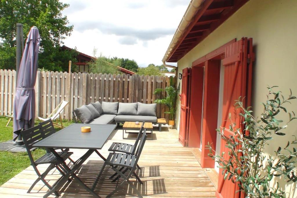 Maison Esprit Des Lois La Brede Luaran gambar