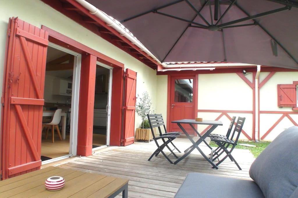 Maison Esprit Des Lois La Brede Luaran gambar