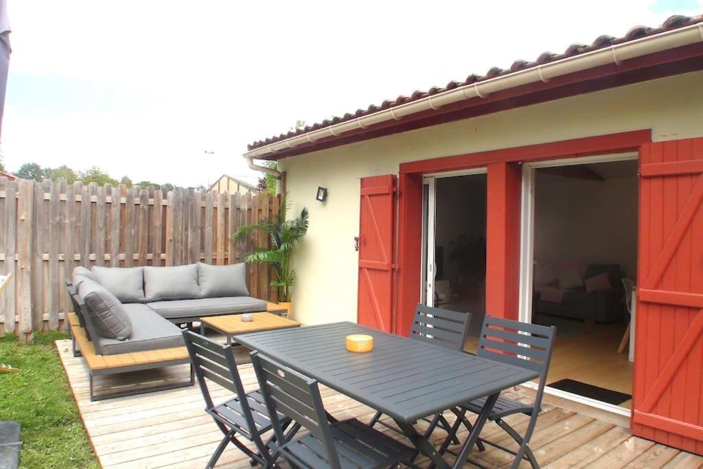 Maison Esprit Des Lois La Brede Luaran gambar